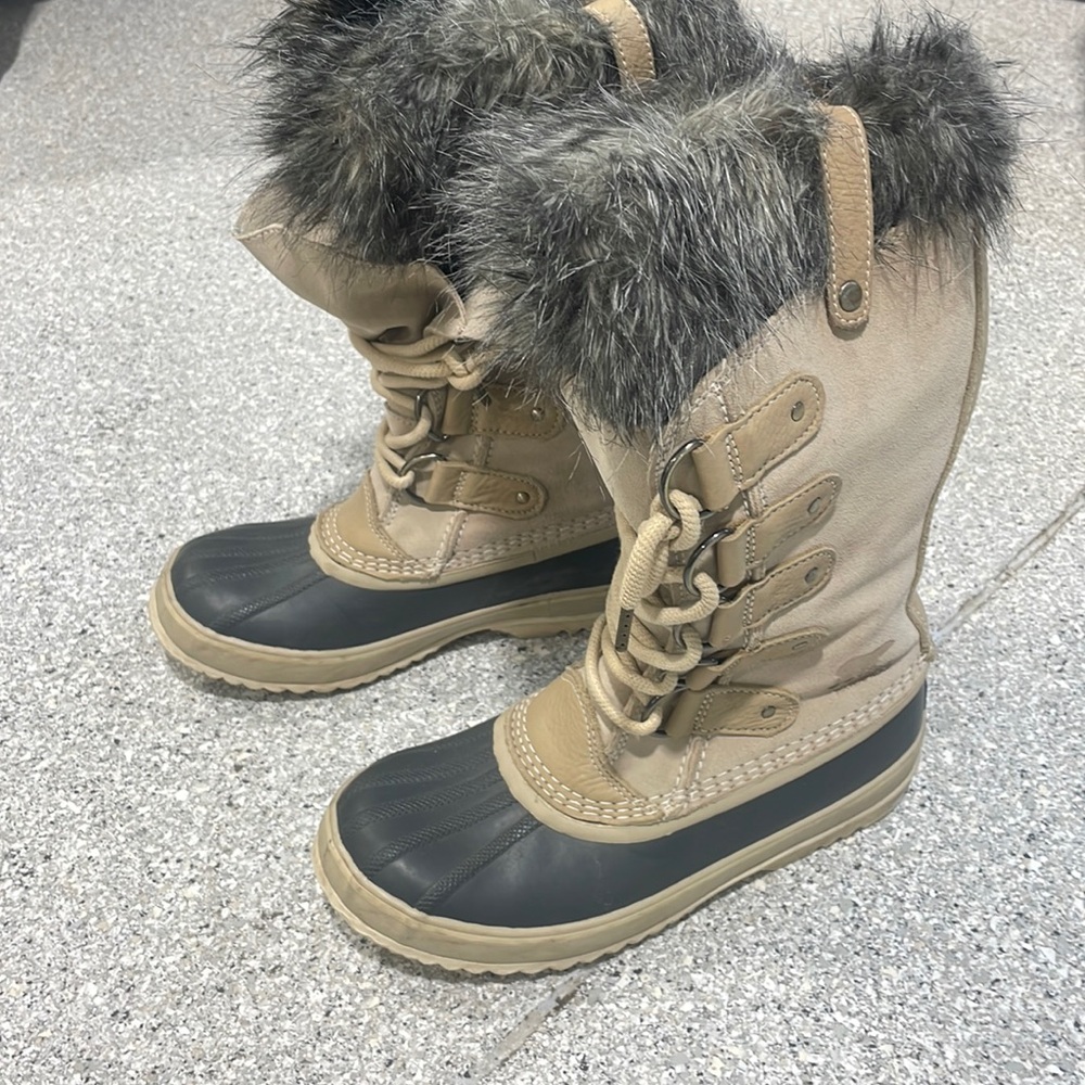 Sorel Joan of arc snow boot